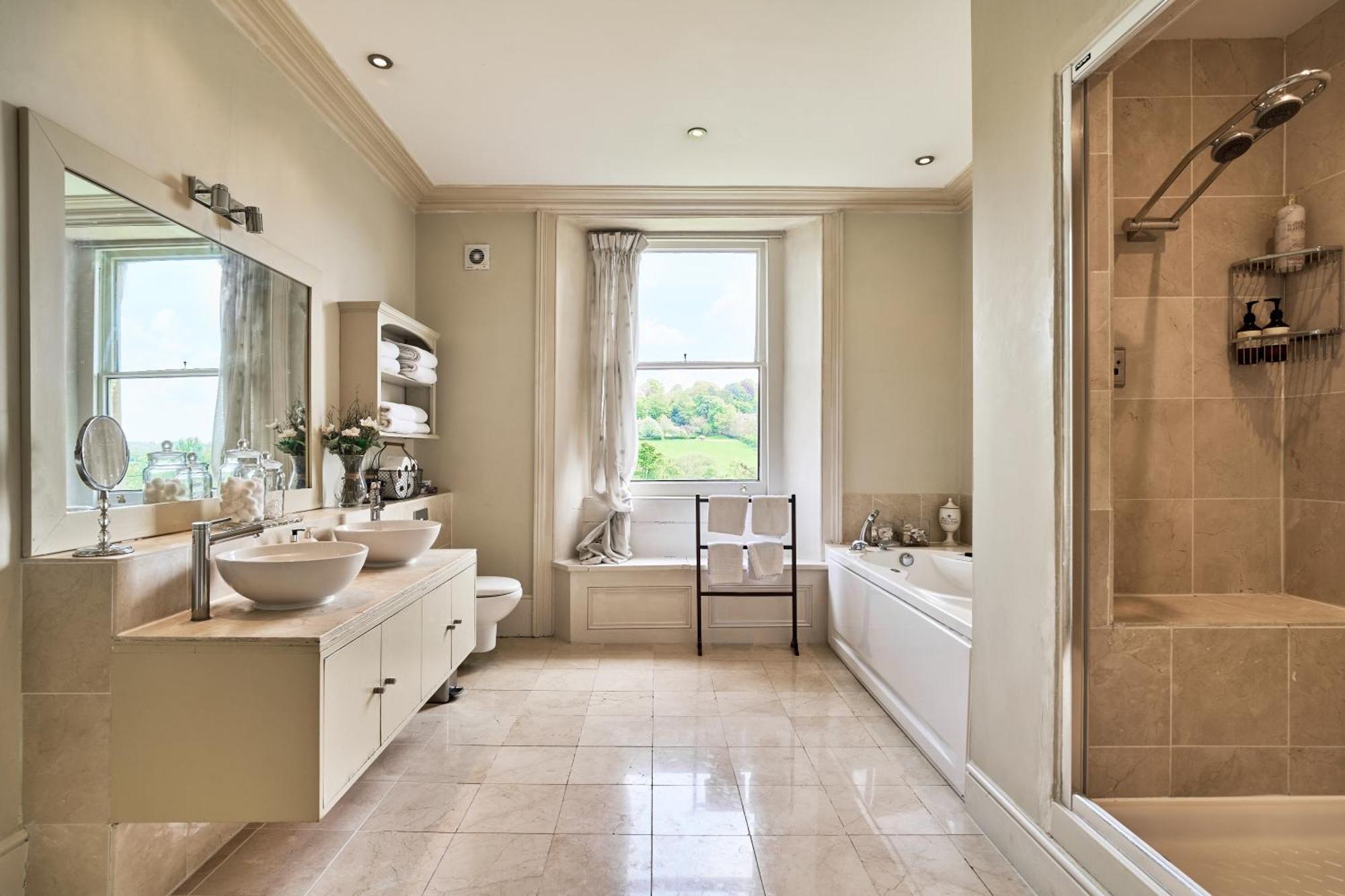 Luxury Big House Berkeley House Near Holiday home *